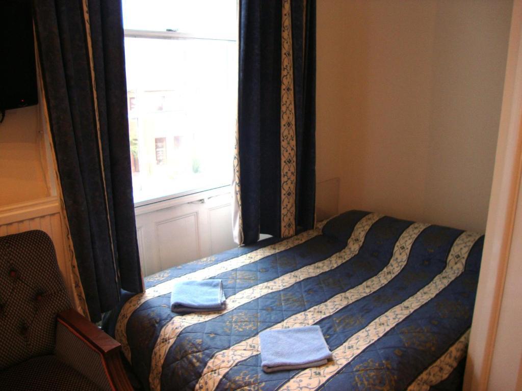 Clock Tower Hotel Exeter Room photo