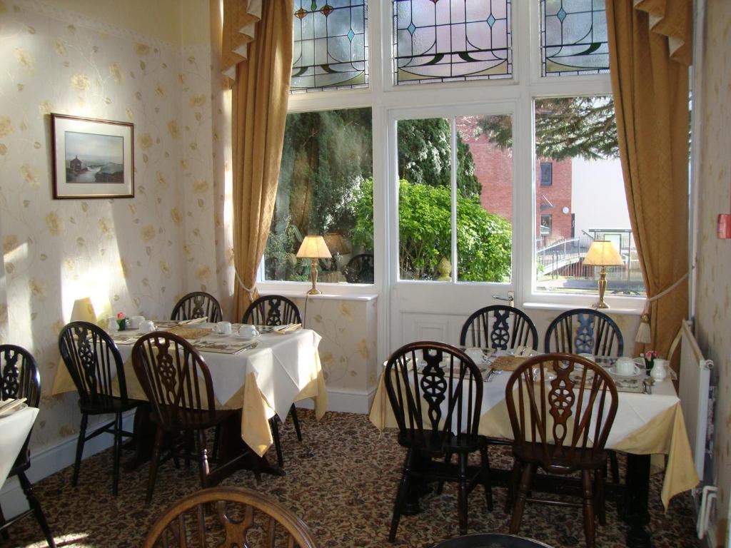 Clock Tower Hotel Exeter Room photo