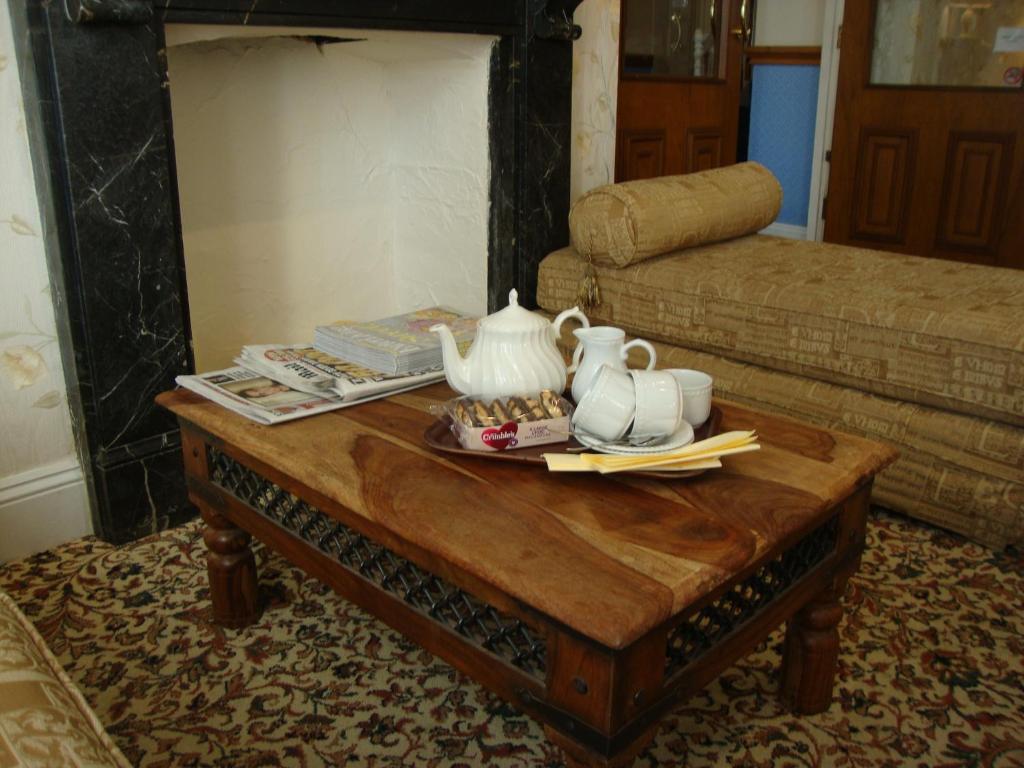 Clock Tower Hotel Exeter Room photo